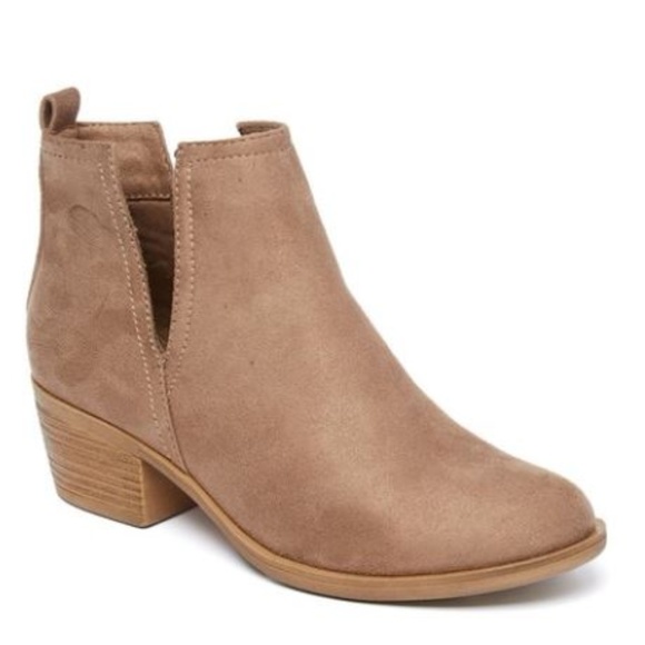Reneeze Shoes - NIB Taupe Sofy Bootie Reneeze